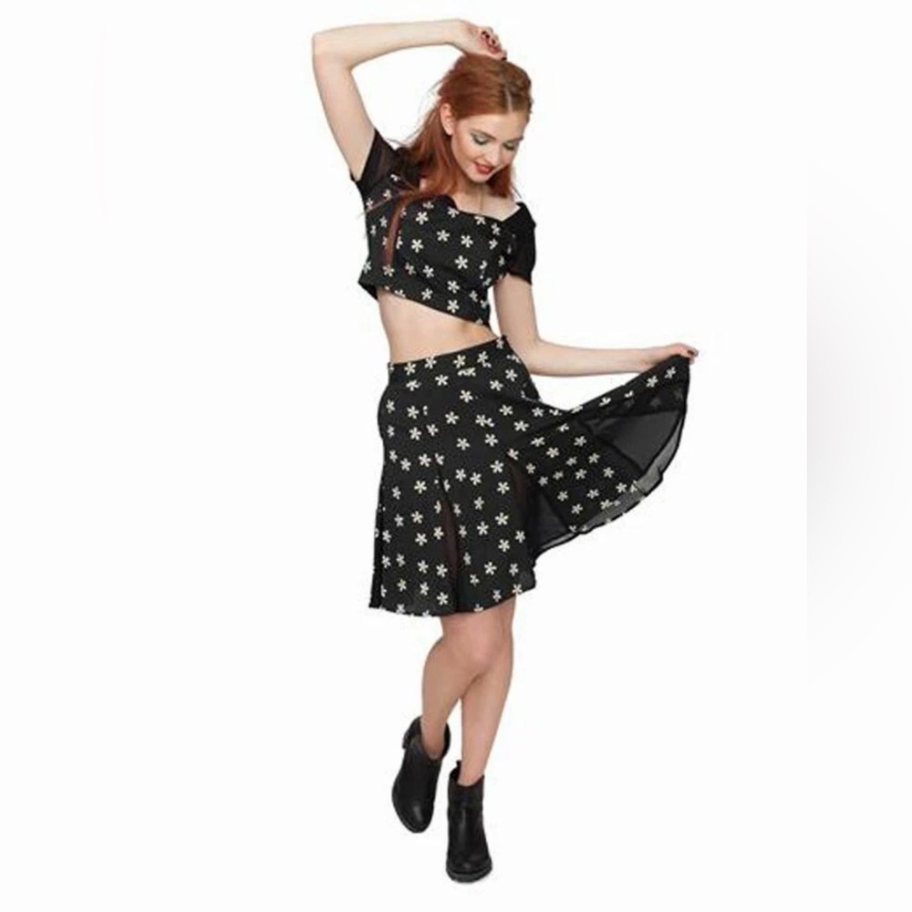 Alice’s Pig Dressy2 Piece Crop Top & Flowy Skater Skirt Set Black&White US 4 NWT